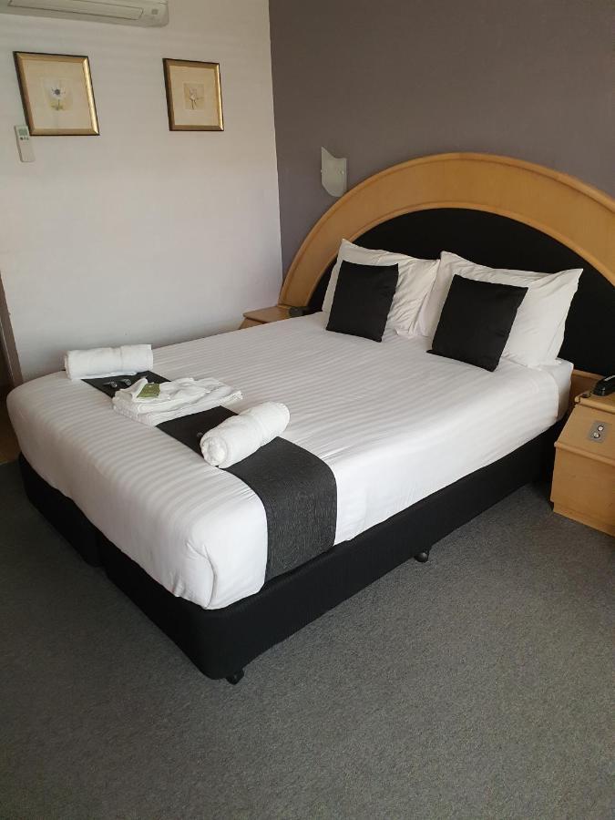 Capital Airport Motel Кеанбеан Екстериор снимка