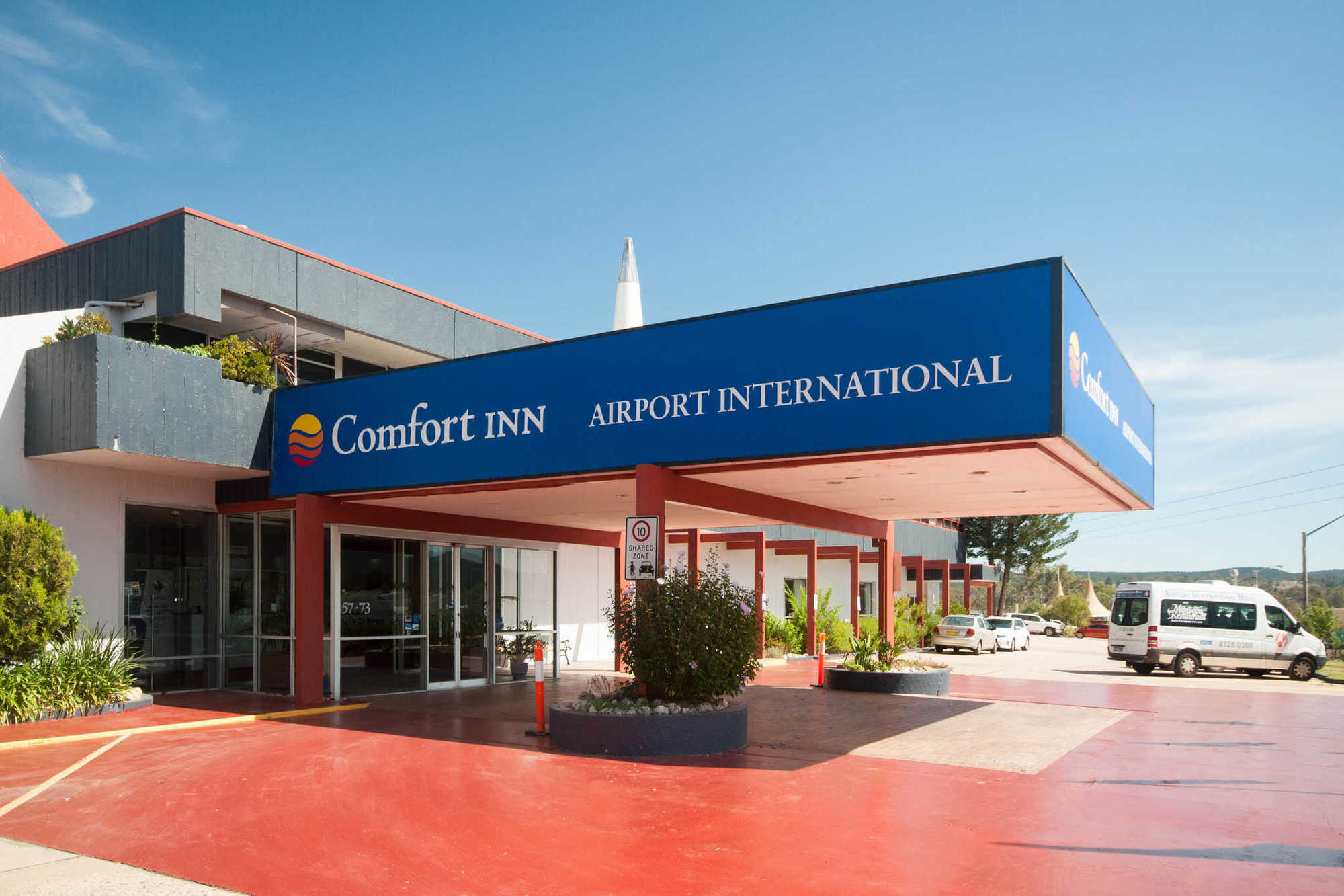 Capital Airport Motel Кеанбеан Екстериор снимка