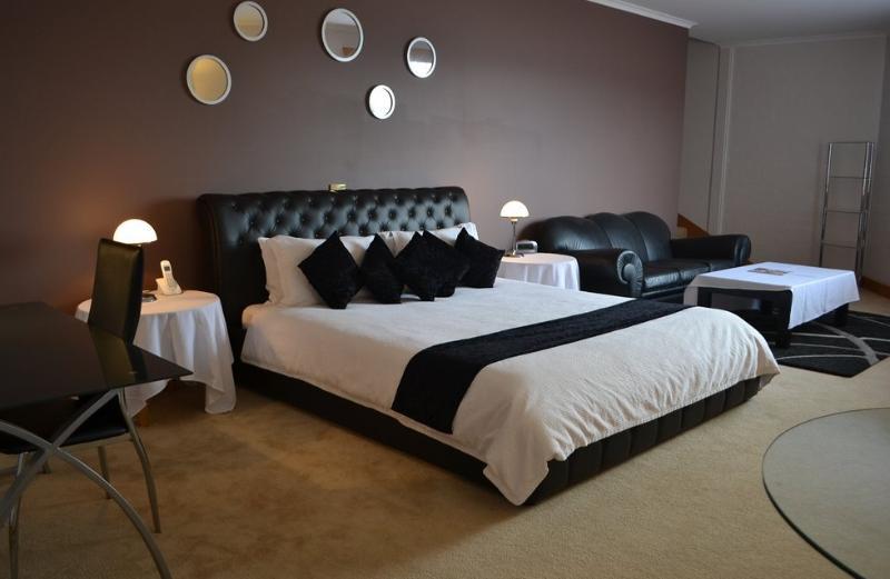 Capital Airport Motel Кеанбеан Екстериор снимка