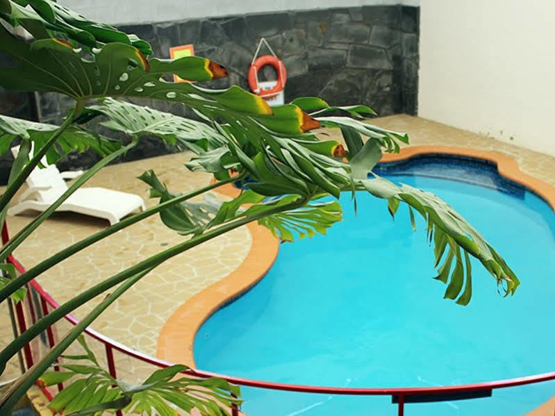 Capital Airport Motel Кеанбеан Екстериор снимка